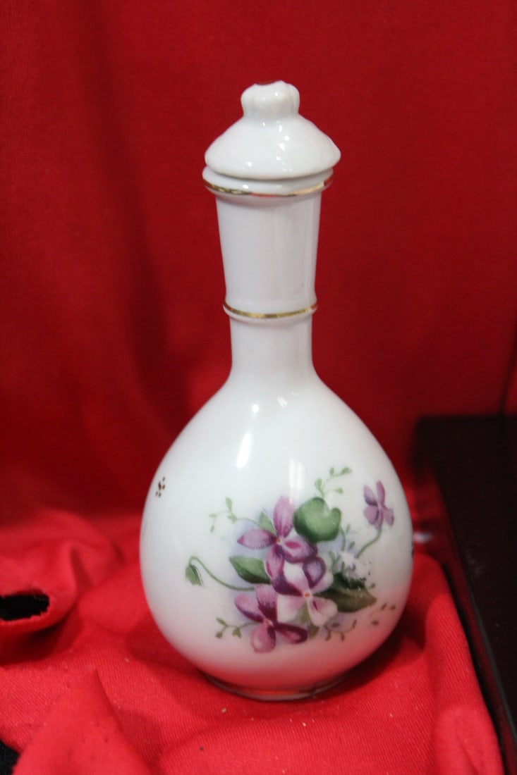An Orienatl Ceramic Bottle: with stopper - most likely Japanese - 5 1/8" tall
