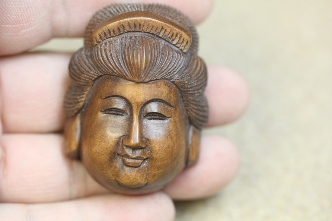 Signed Japanese Wood Netsuke Face (1 of 9)