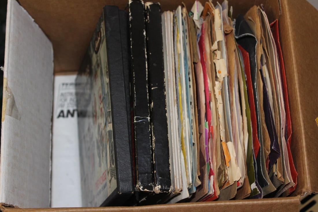 Lot of old RPM Records: as shown