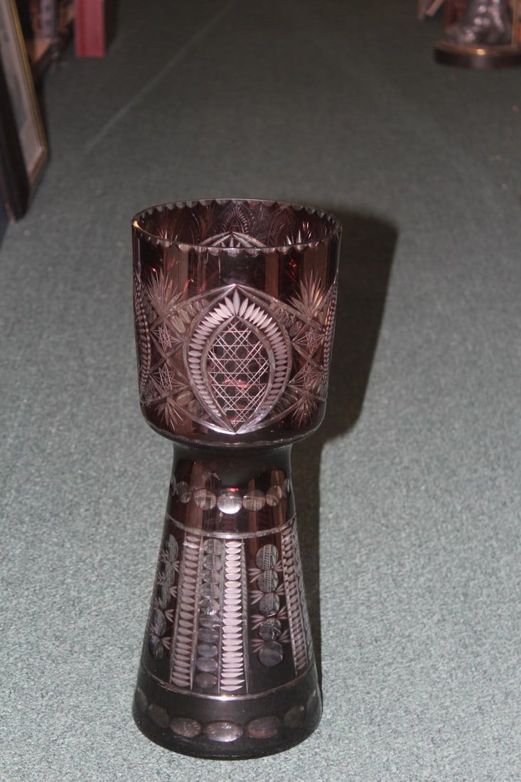 Impressive Amethyst Vase - 2