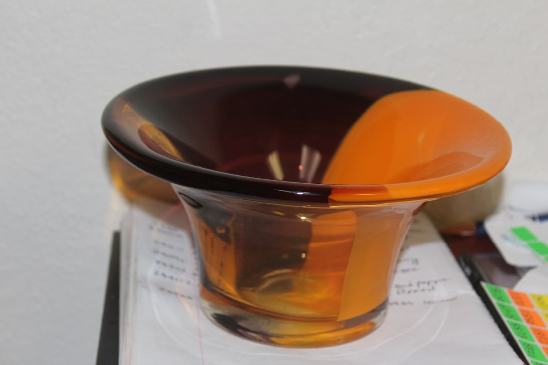 Art Glass Bowl: 8 3/8" in diameter