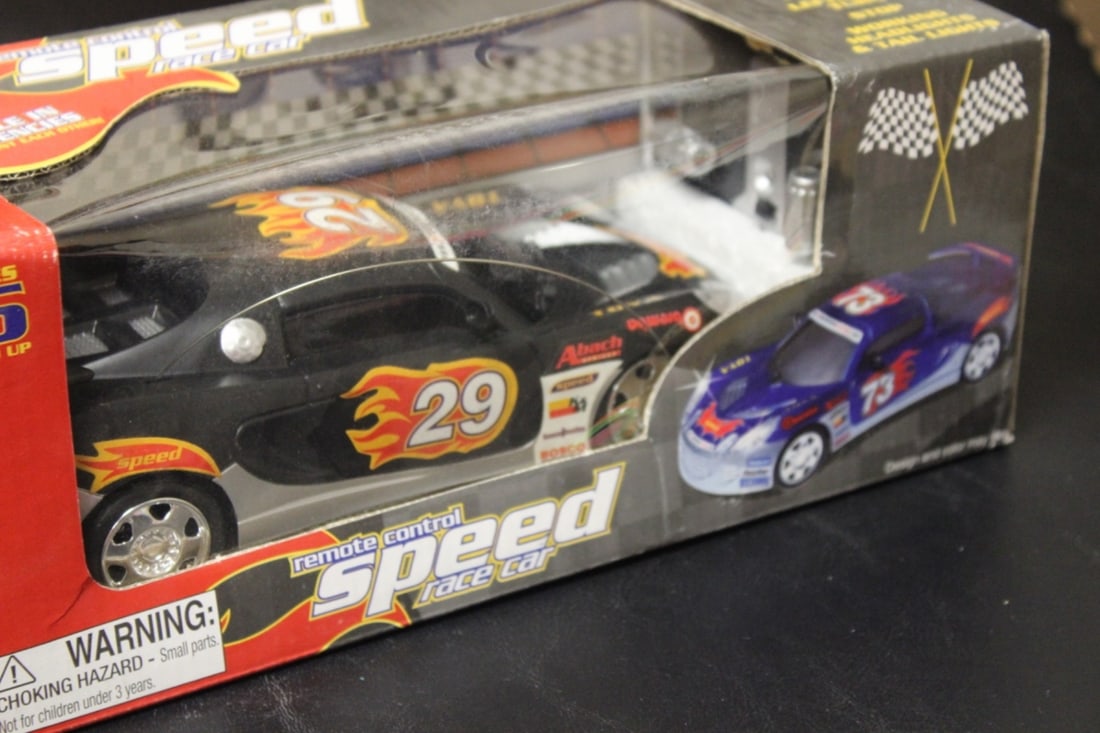 A 1/24 Scale Die Cast Model (1 of 4)