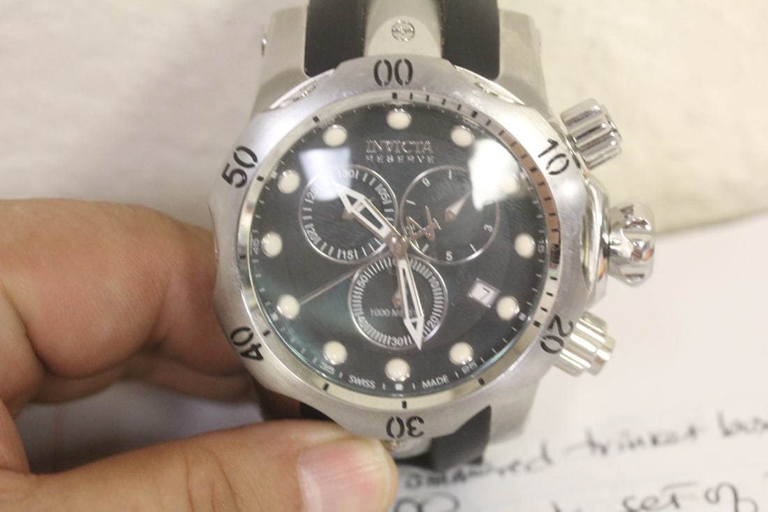 Chronographic Invicta Watch - 7