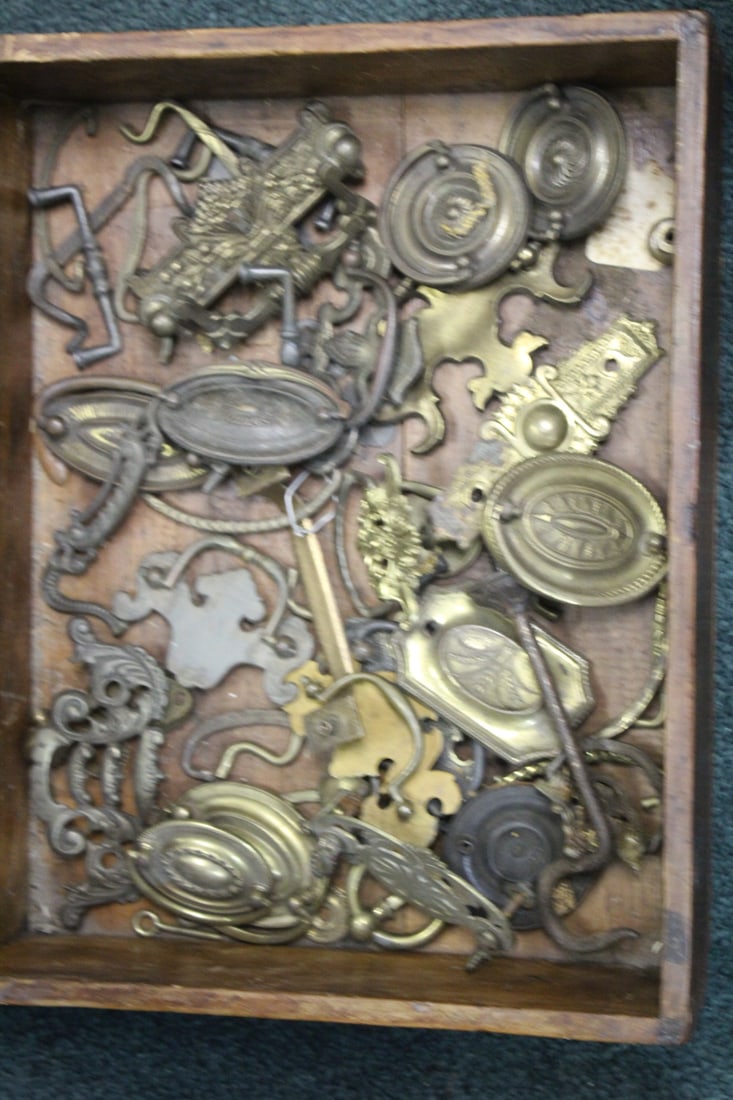Large Lot of Antique Drawer Pulls, handles etc: as shown