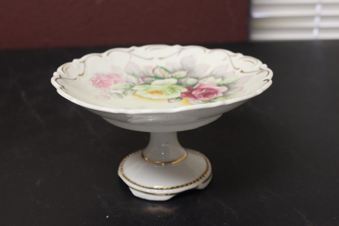 A Compote: Hand Painted - 3 7/8" tall x 7" in diameter