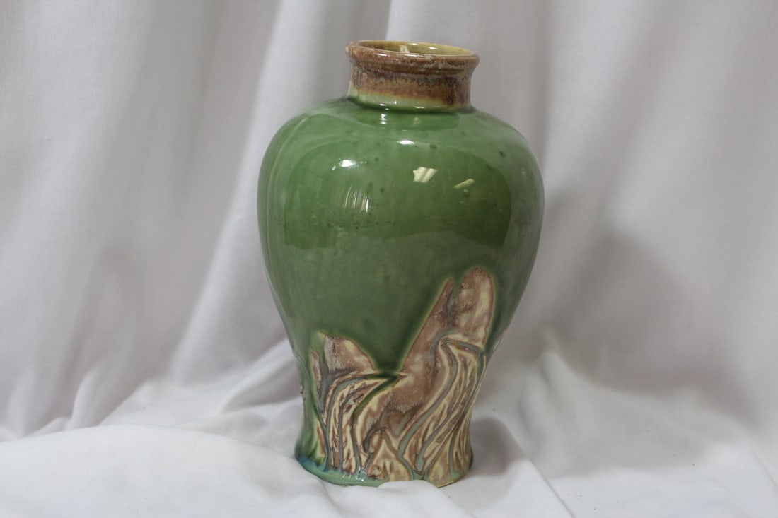 A Decorative Pottery Vase: 7" tall