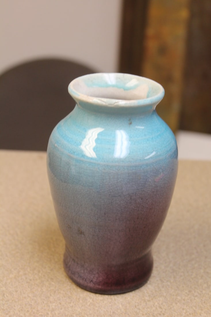 Vintage Pisgah Forest Art Pottery Vase: 5 1/2" tall - please note: one small manufacturer defect as shown