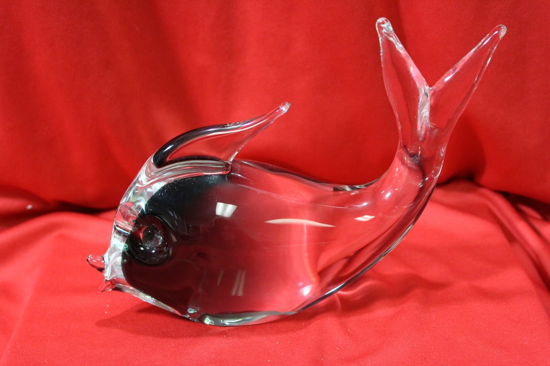 An Artglass Fish: 8 3/8" long