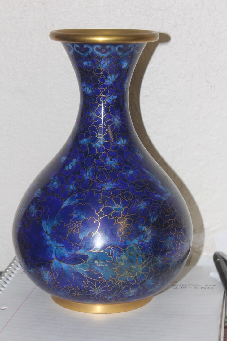 Cloisonne Vase: 9 1/4" tall