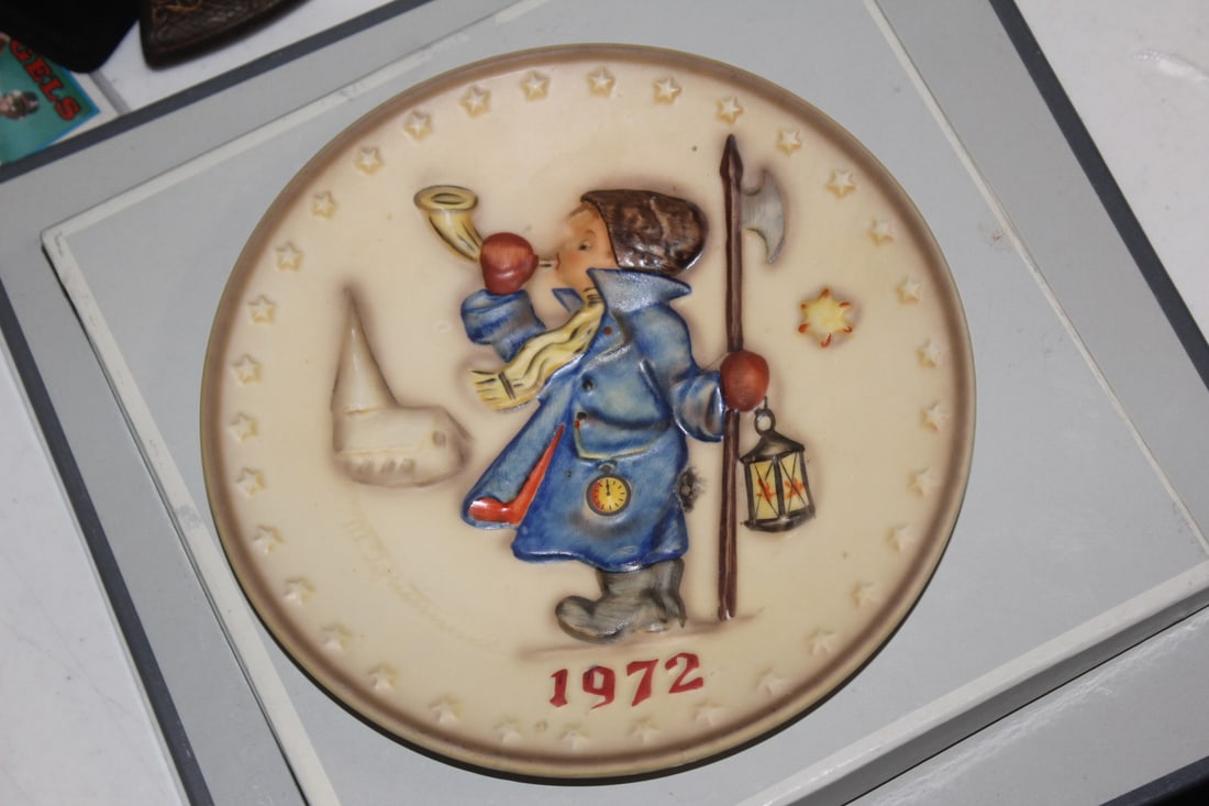 Hummel Plate: 7 1/2" in diameter