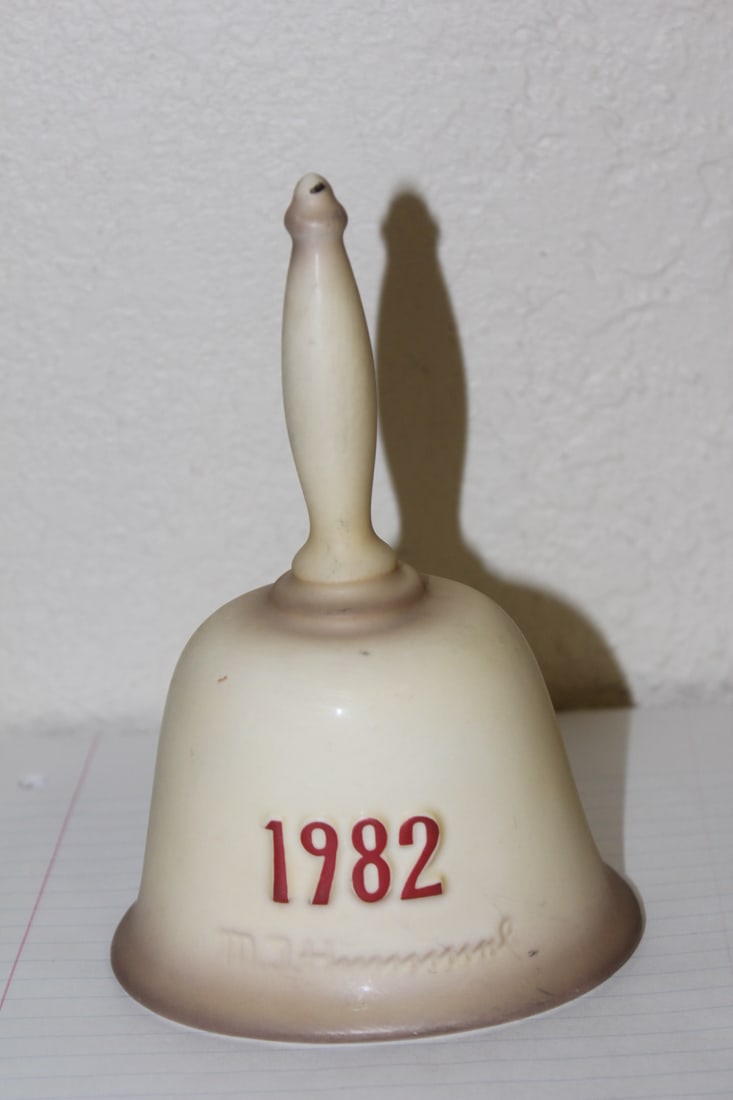 Hummel Bell - 2