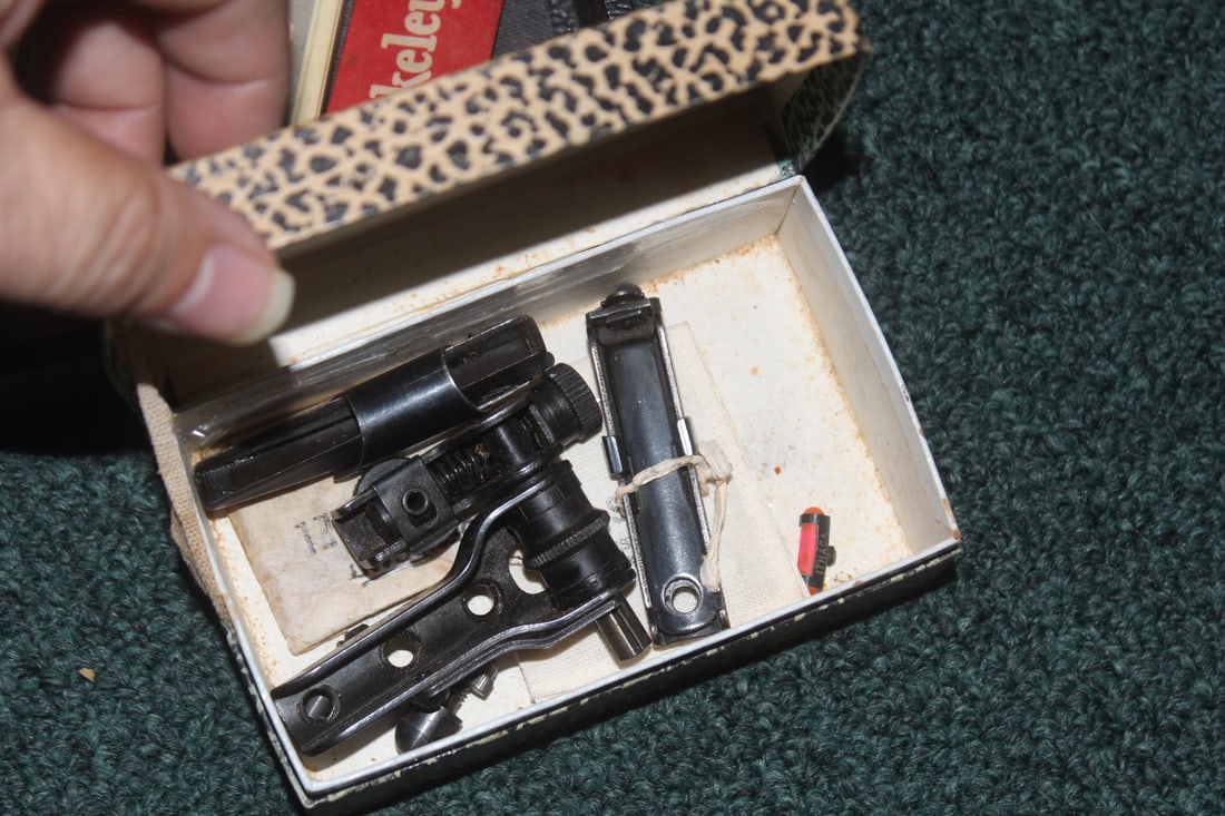 Old Razor Blades plus Case - 3