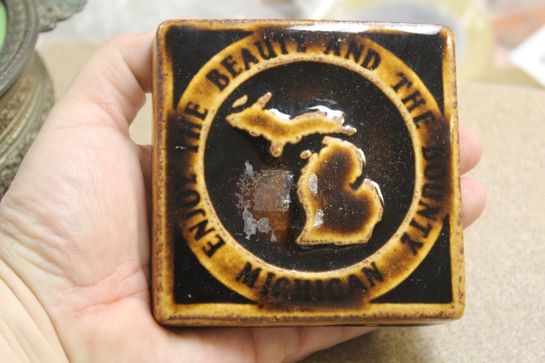 Michigan Souvenir Tile (1 of 6)
