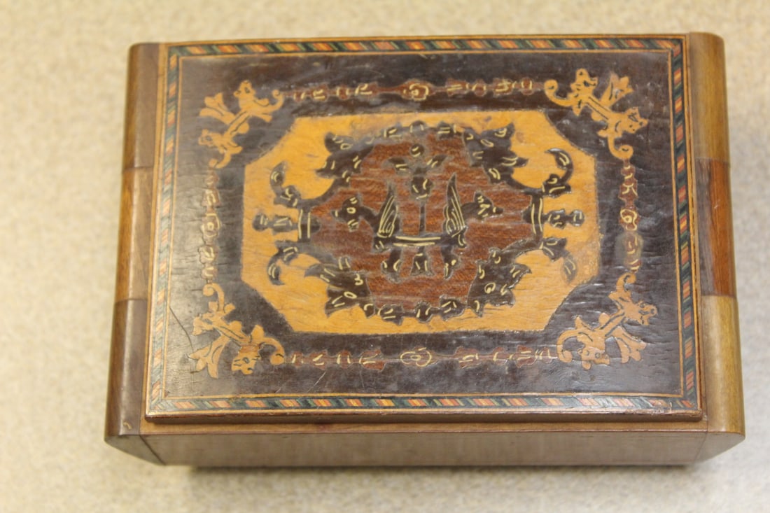 Vintage Inlaid Music Box (1 of 6)