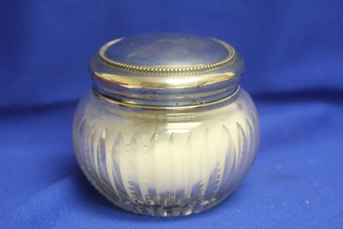 Sterling Top Powder Jar: 3 1/4" tall