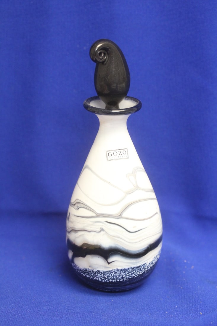 Gozo Art Glass Perfume Bottle (1 of 6)