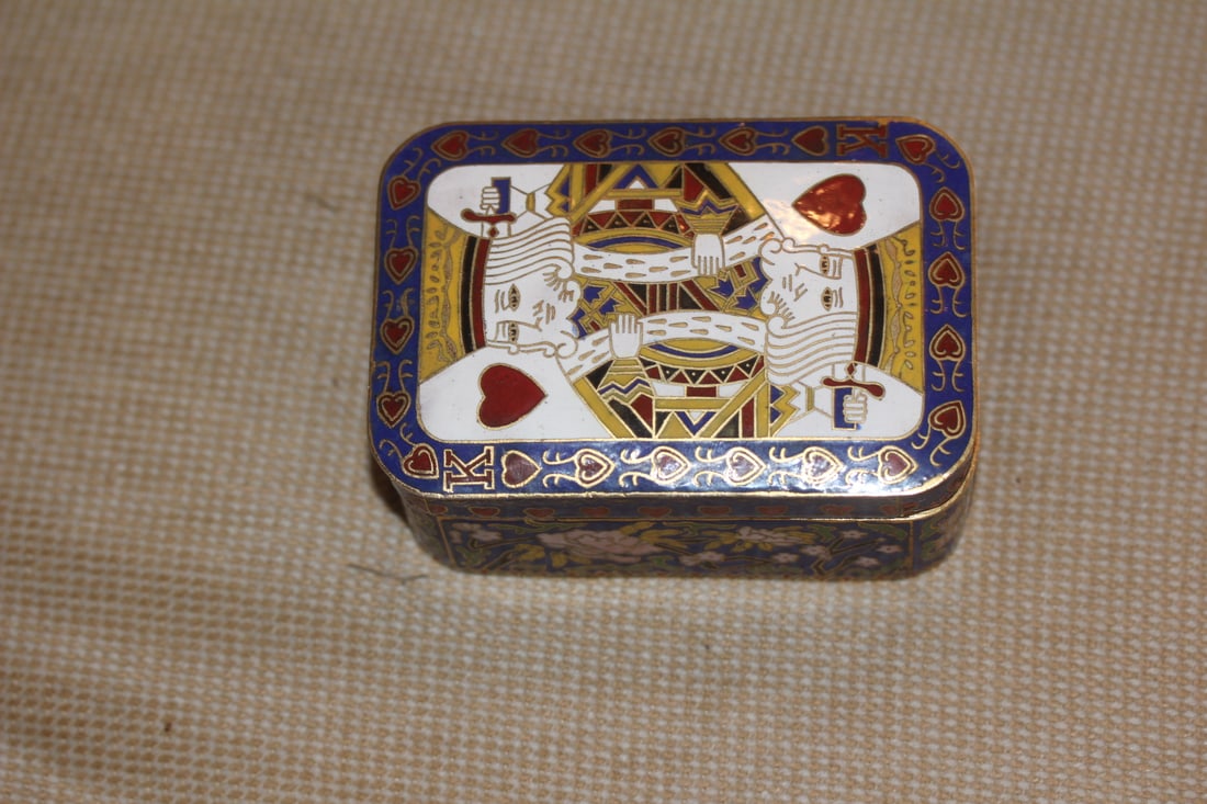 Chinese Cloisonne Deck or Card Box: 4" across