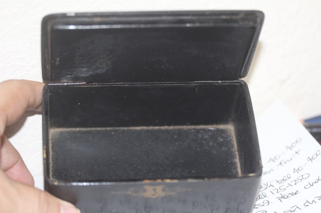 Chinese Export Laxquer Box - 7
