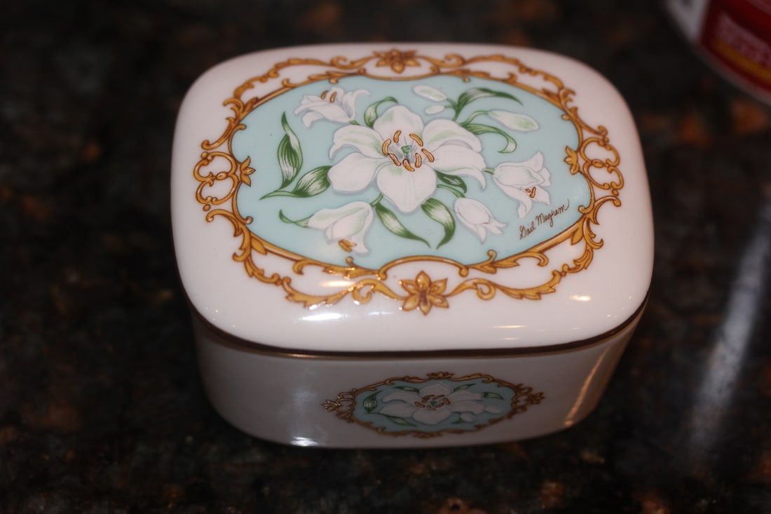 Music Ceramic Trinket Box: 3" across