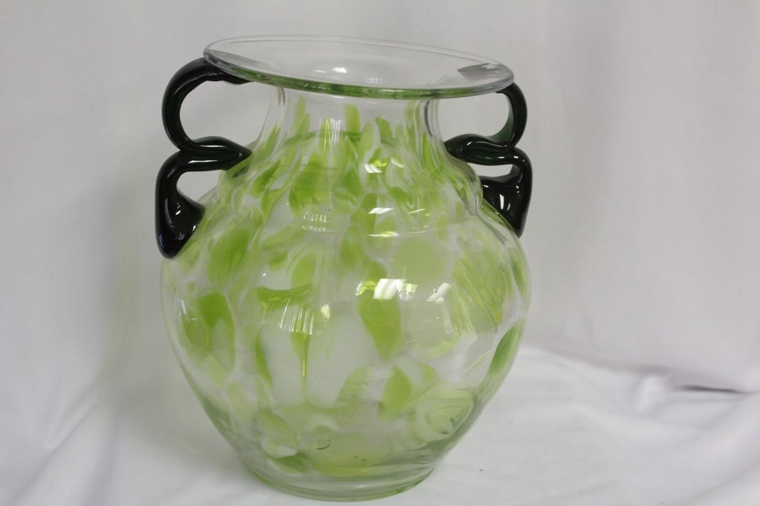 An Artglass Vase (1 of 5)