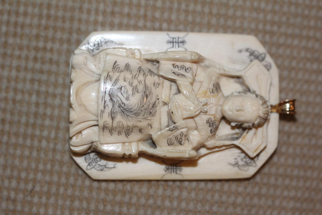 Chinese Carved Bone Pendant: with 14kt gold bale