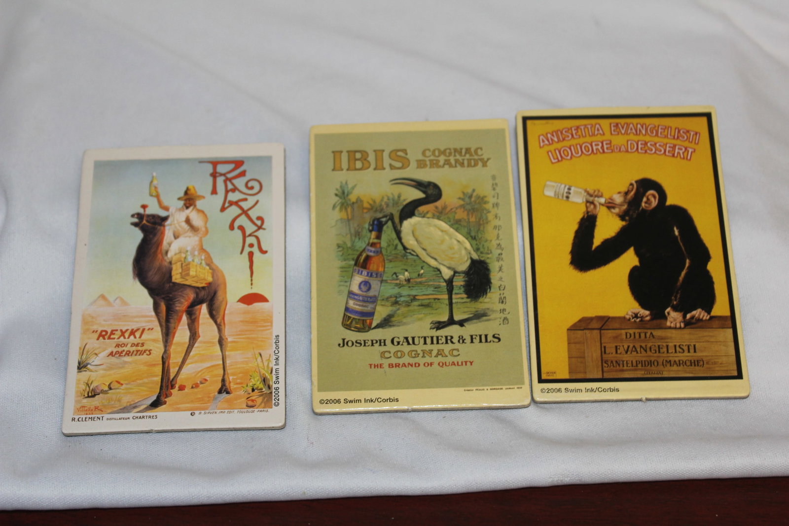 Lot of 3 Magnets: as shown