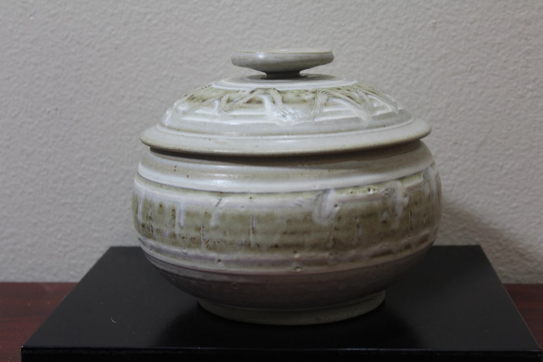 A Signed Pottery: with lid - very nice work - 4" tall by 7" wide