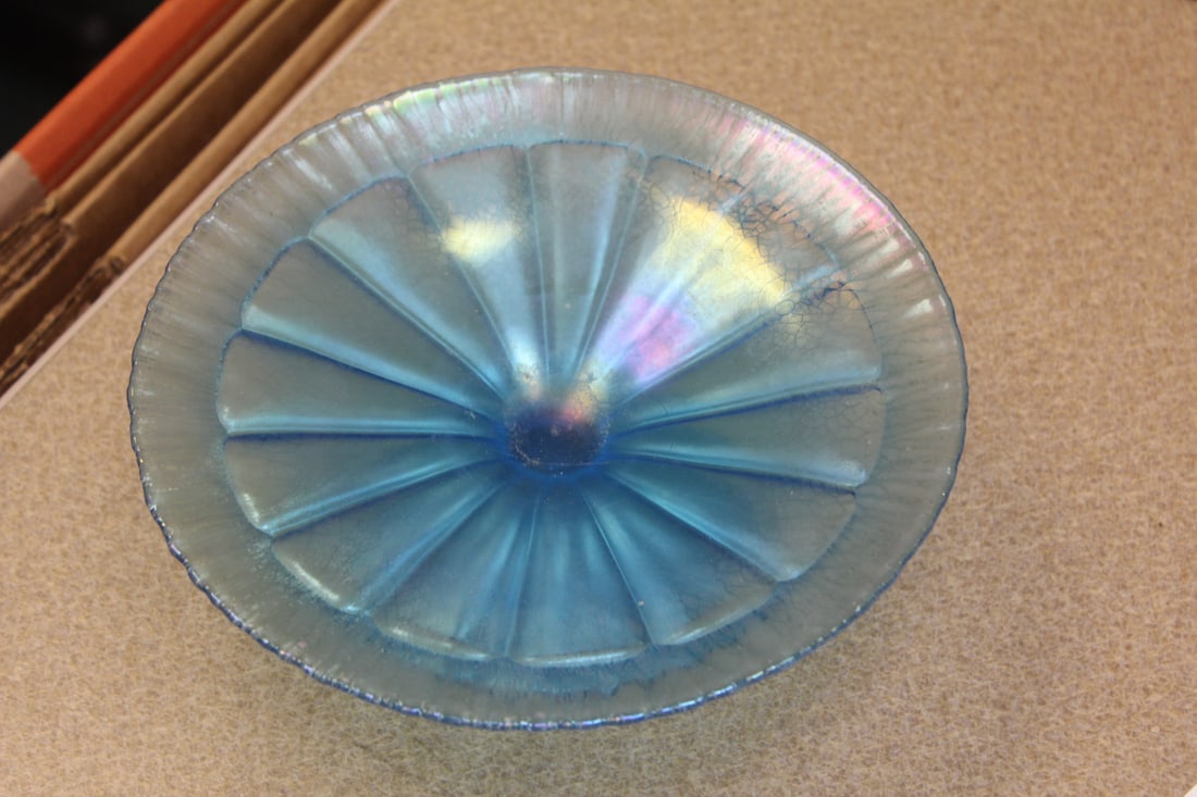 Iridescent Artglass Compote: 7 1/4" in diameter