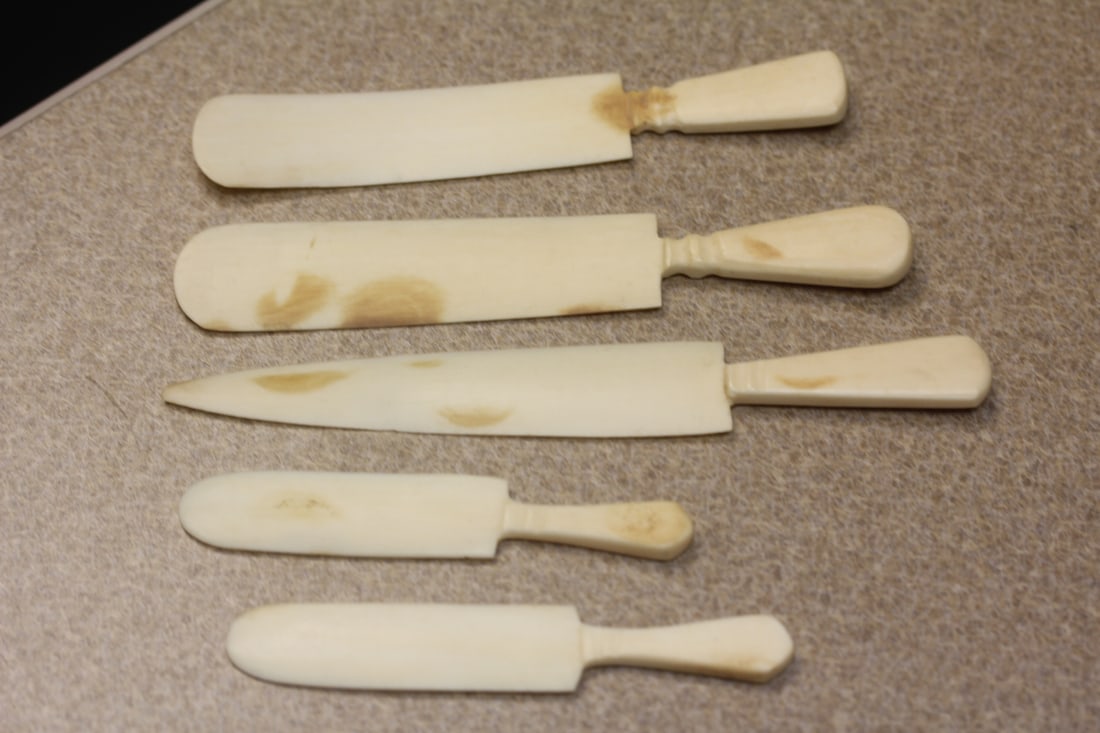 Lot of 5 Vintage/Antique Carved Bone Utensils (1 of 2)