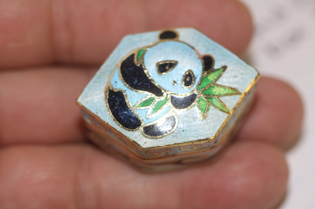 Chinese Panda Cloisonne Trinket Box: as shown