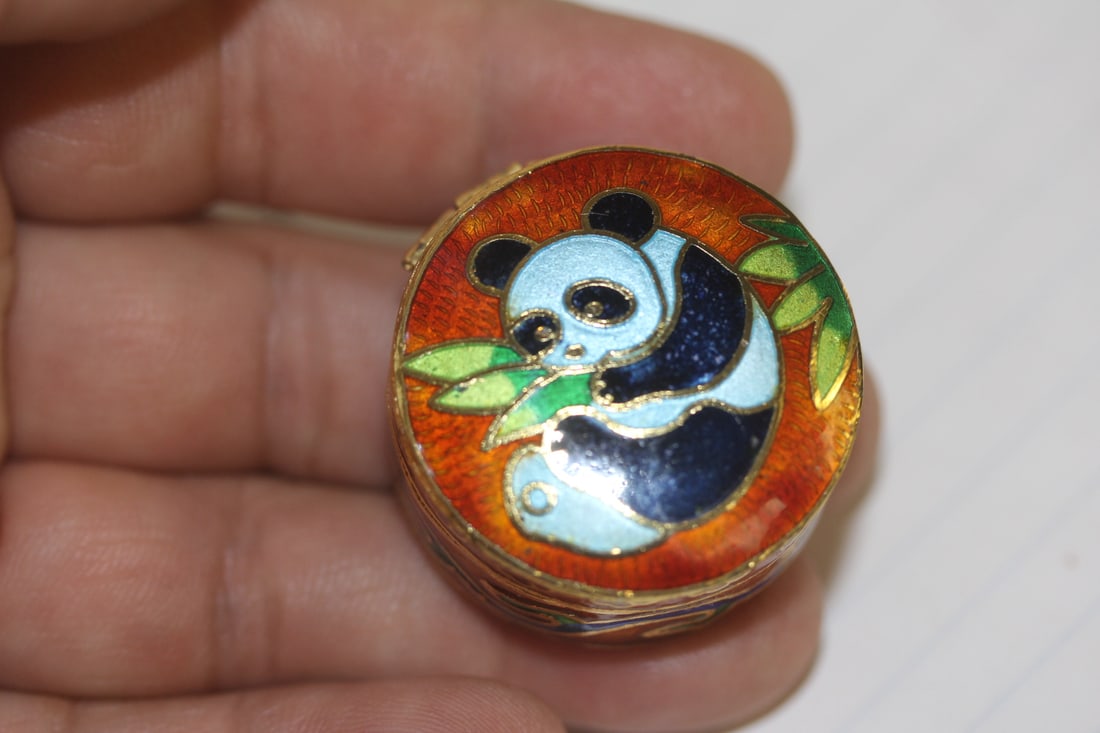 Chinese Panda Cloisonne Trinket Box: as shown