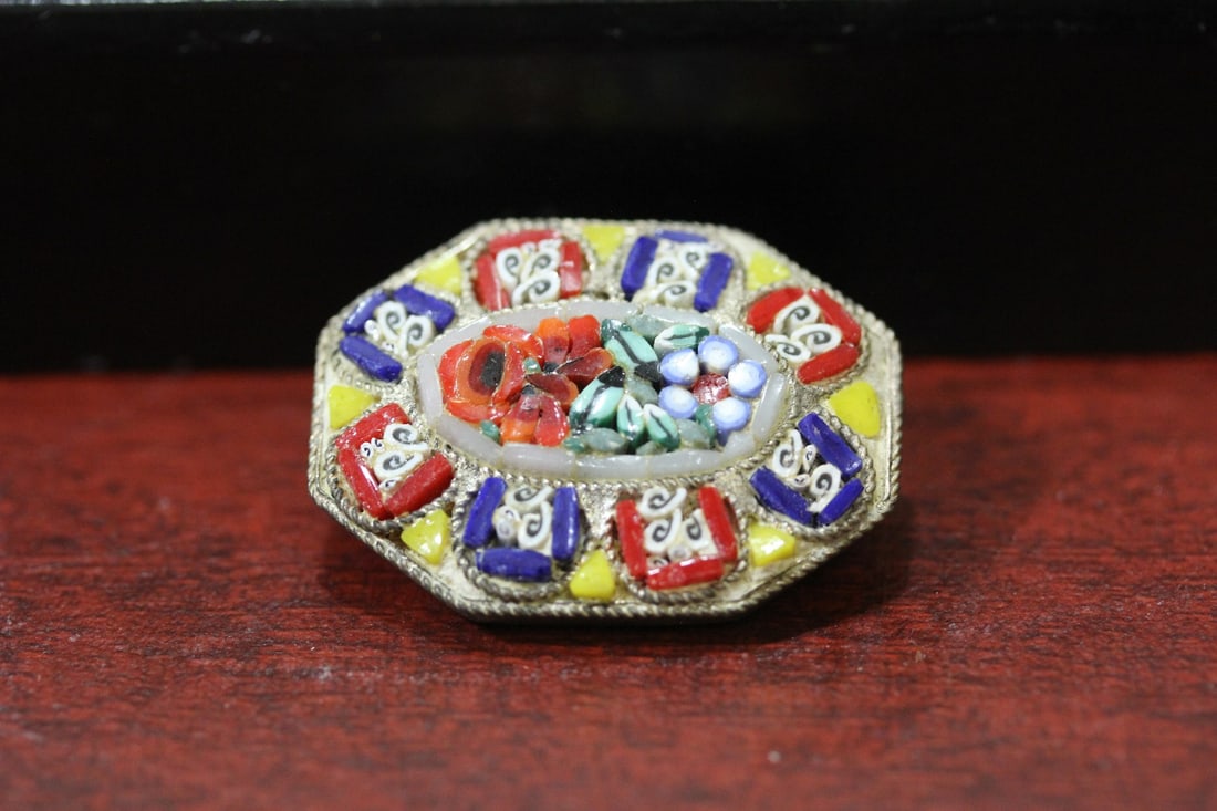 A Vintage Italian Micro Mosaic Brooch: 1 1/4" in diameter