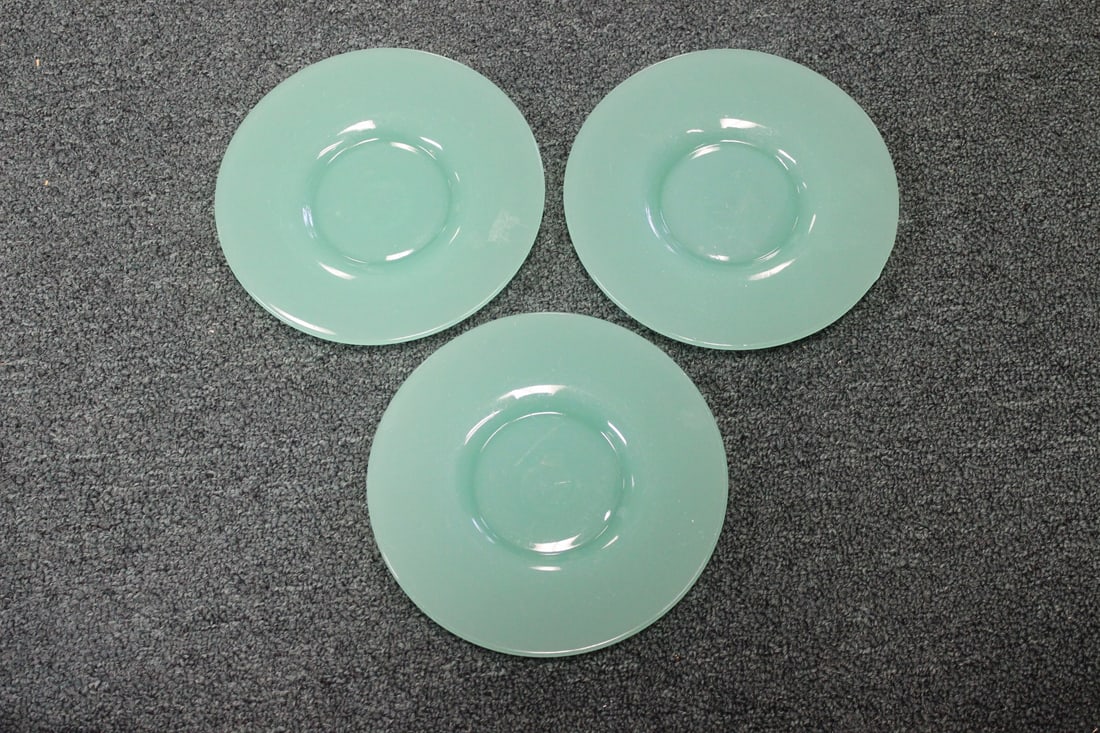 Lot of 3 Green Glass Plates: 7 7/8" in diameter each