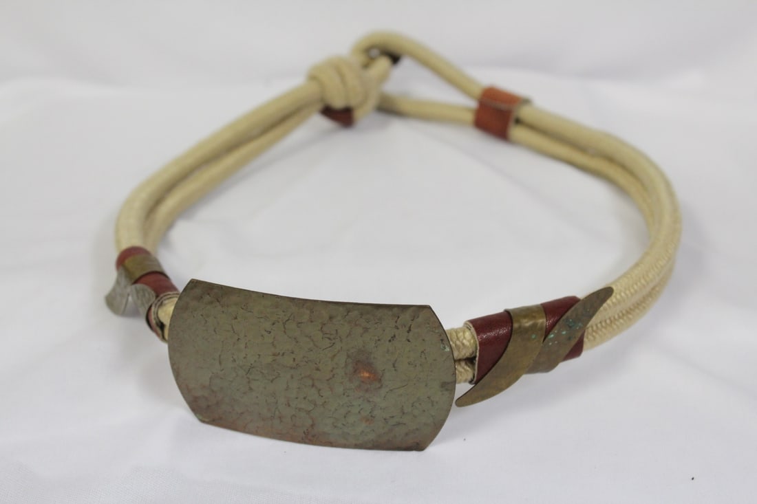 A Belt: as shown