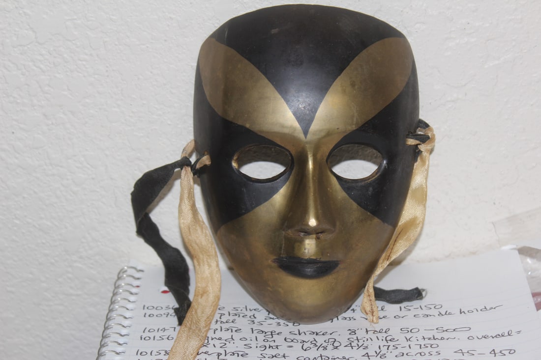 Vintage Brass Mask (1 of 2)