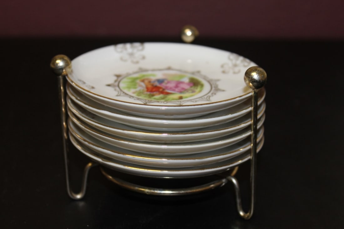 A Bee Hive Set of Six Sauce Dishes With Holder