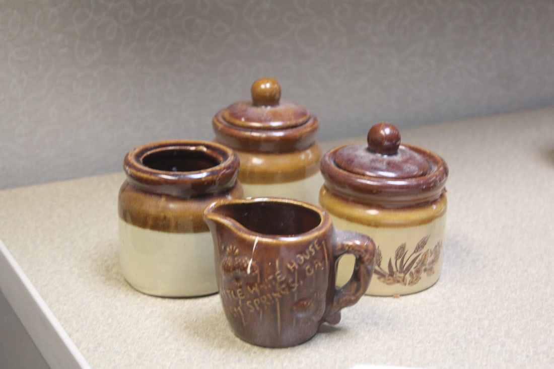 Lot of 4 Stoneware Container: tallest= 3 3/4"
