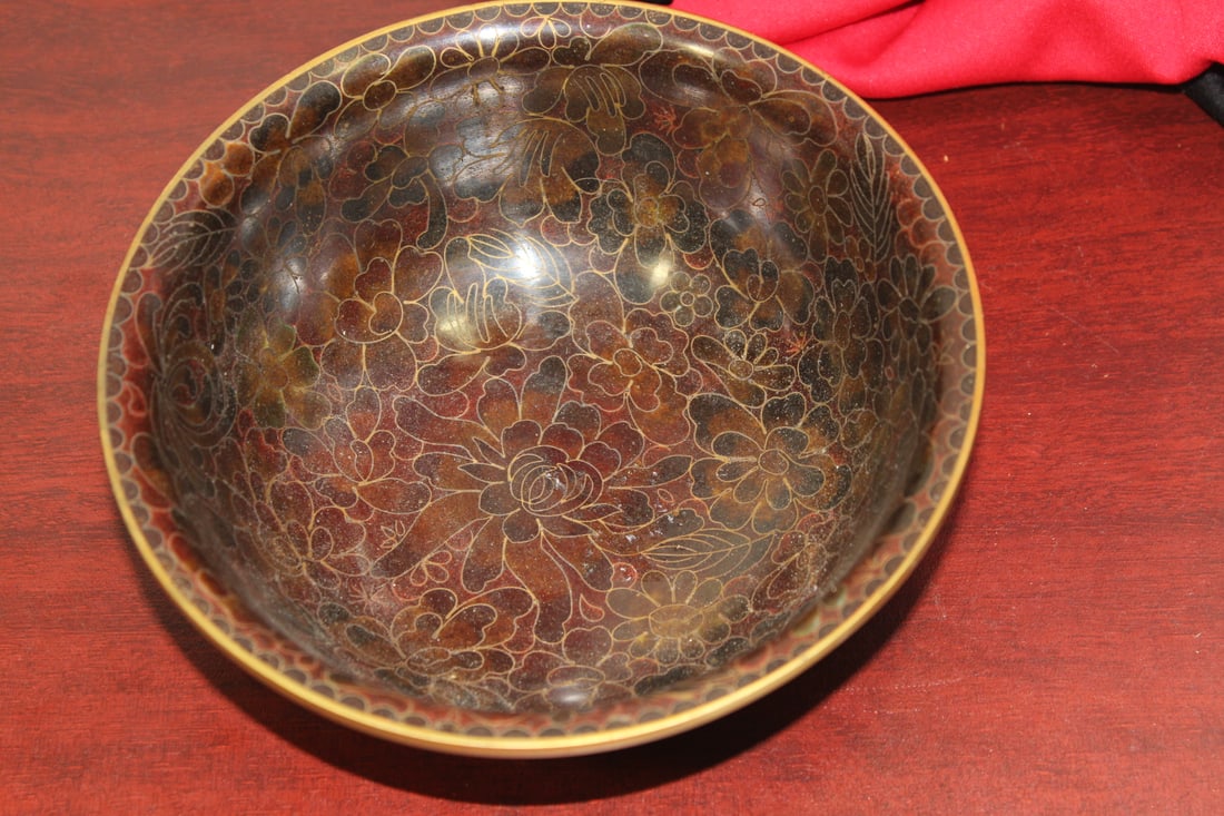 A Chinese Cloisonne Bowl: 6 1/4" in diameter