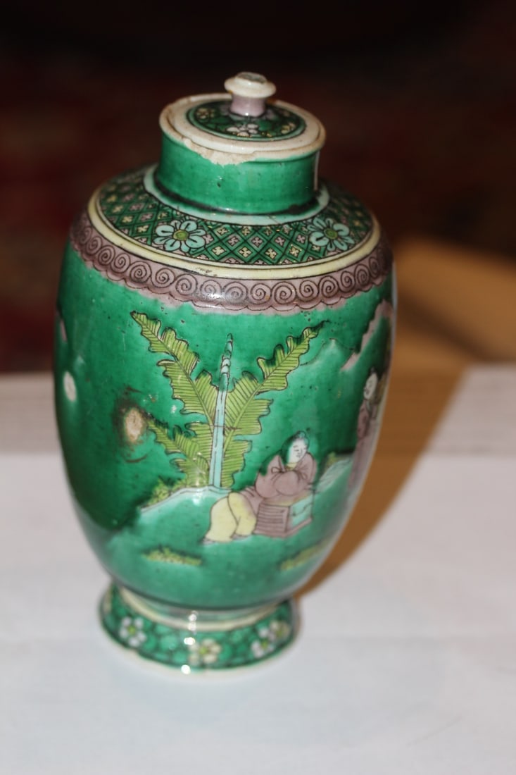 Antique Chinese Famille Verte Jar: with lid - late 19th to early 20th century - please note: loss along the lip as shown - 7 3/8" tall