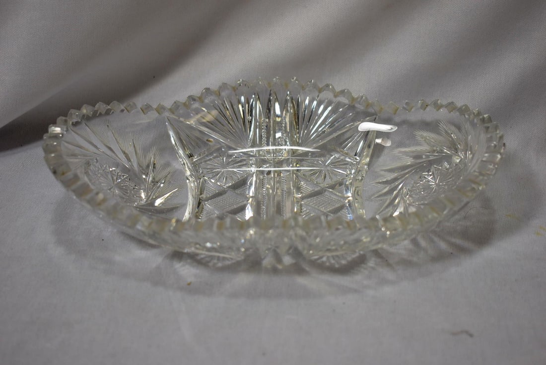 A Cut Glass Dish: 7 7/8" in diameter