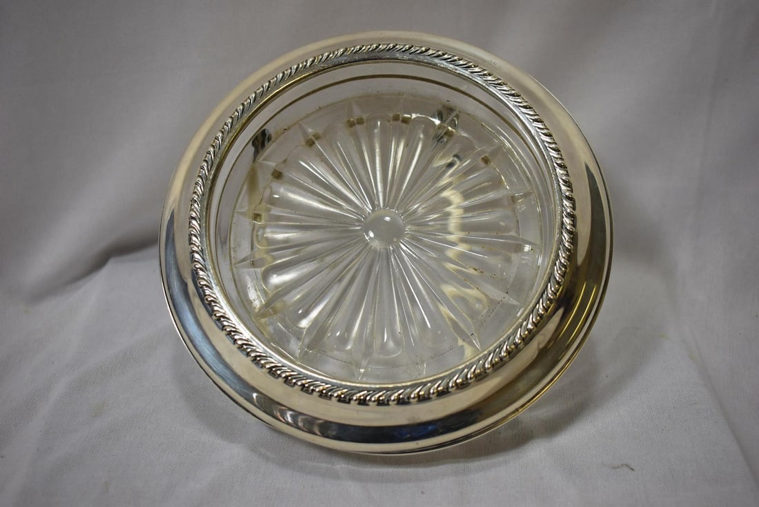 A Wallace Sterling Rim Coaster: marked sterling - 7" in diameter