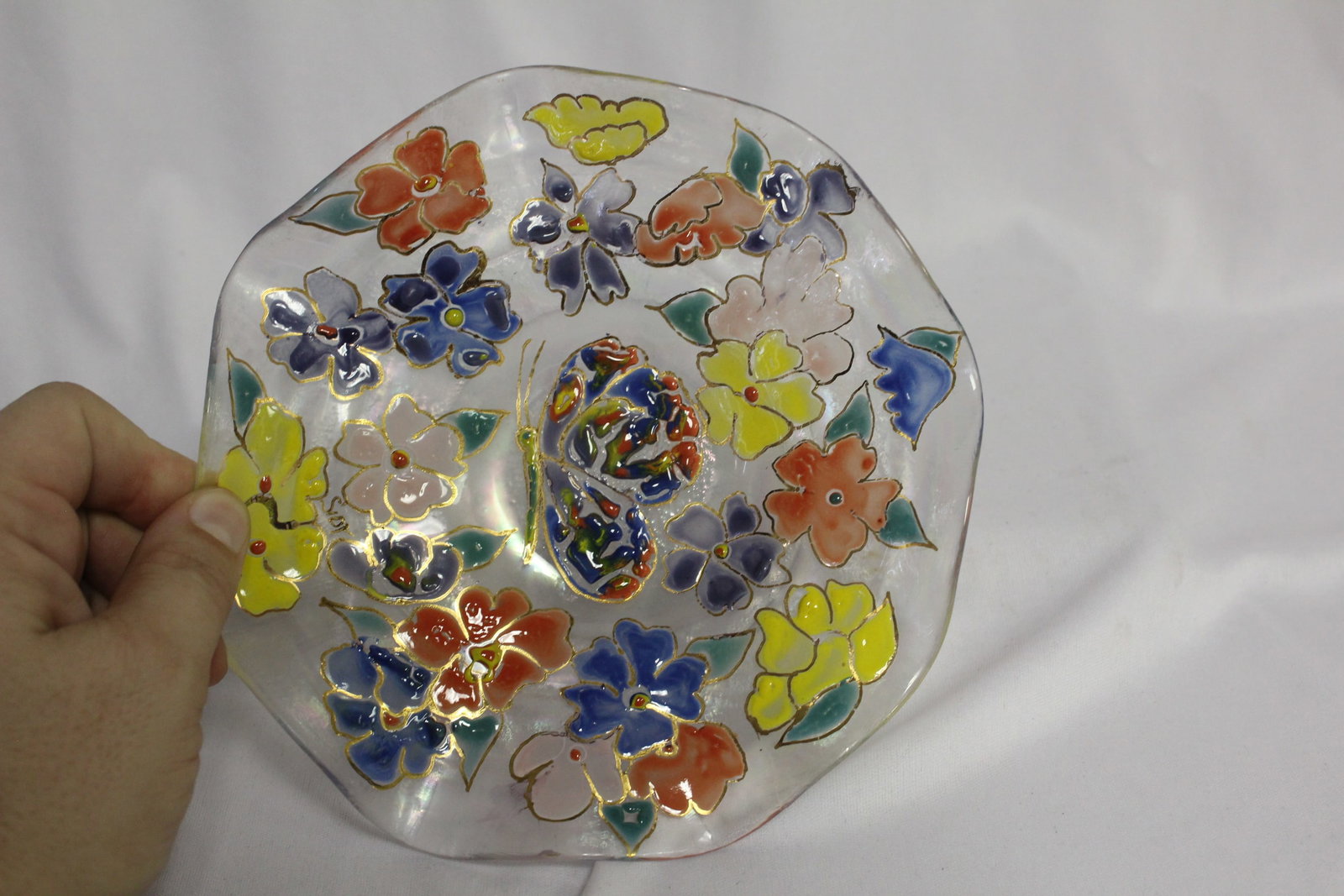 A Hand Painted and Signed Sidy Plate: 7 1/4" in diameter