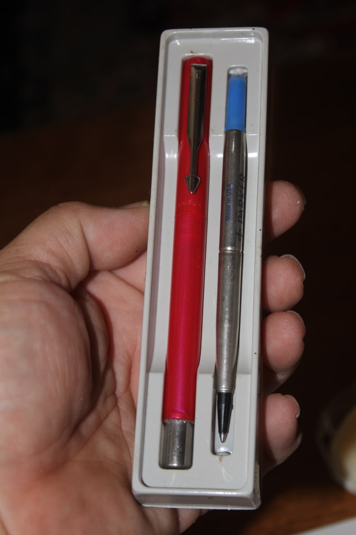 Parker Pen: as shown