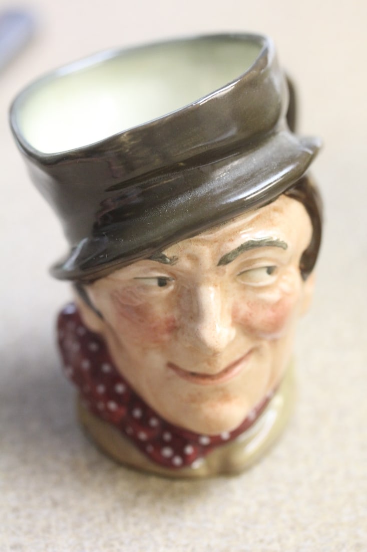 Small Royal Doulton Toby Mug: Sam Weller - 3 1/2" tall - Charles Dickens Series