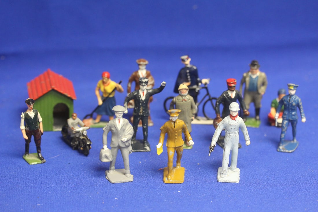 Lot of 15 Metal Figurines: all made in England - one has an articulated arm as shown