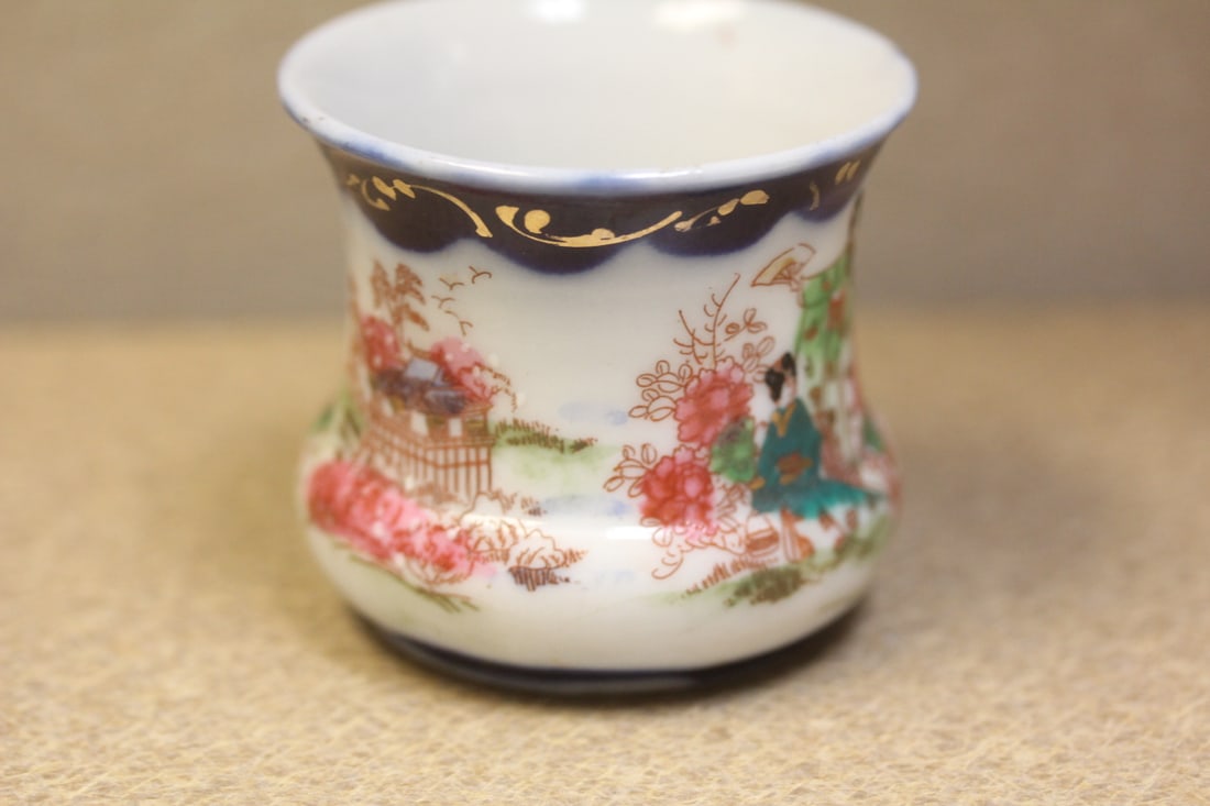 Ceramic Kutani Tooth Pick Holder: geisha girl - 2 inches tall