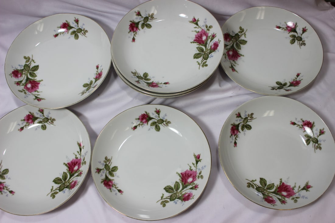 Set of 8 Soup Bowls: 7 7/8" in diameter each