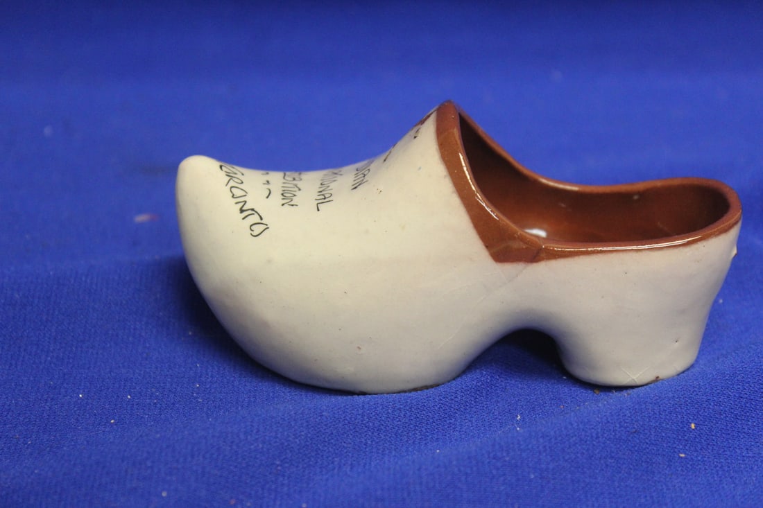 Ceramic Clog: 4 3/4" across