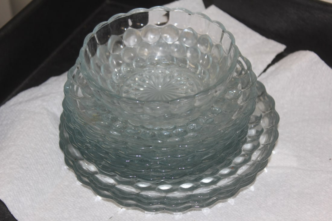 Lot of 9 Teal Clear Glass Articles: largest plate= 6 5/8" in diameter