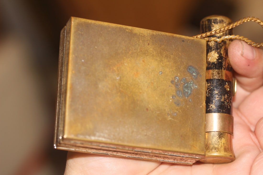 Compact with Lipstick - 4